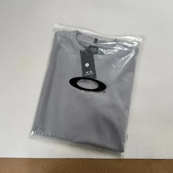 Oakley Logo Embroidered Gray T-Shirt and Black Baseball Cap - 21