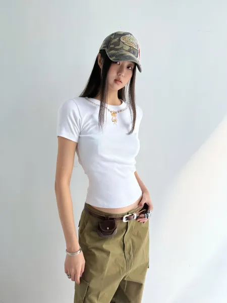 Design Chain-Trimmed White T-Shirt - 4