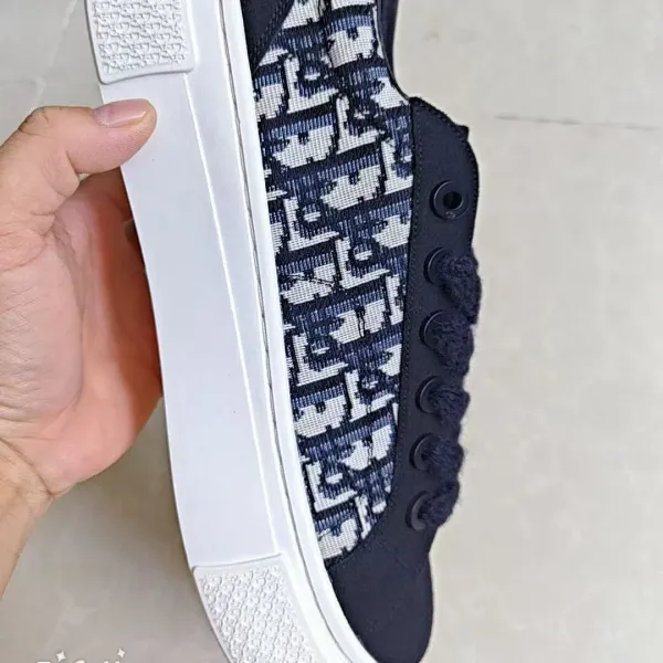 Dior B23 Oblique Navy and White Sneakers - 1