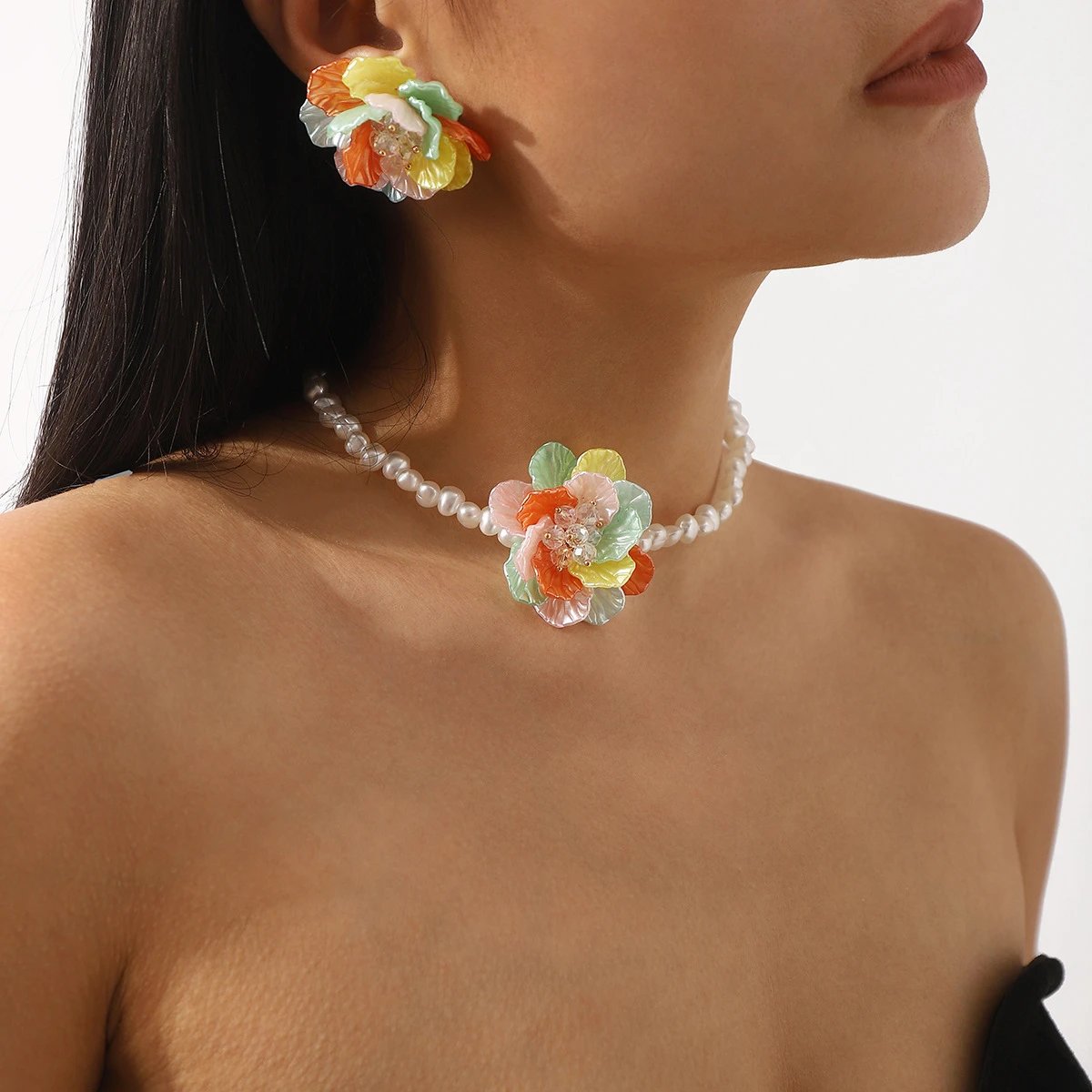 Design Floral Resin Crystal Stud Earrings Orange and Cream Jewelry - 14