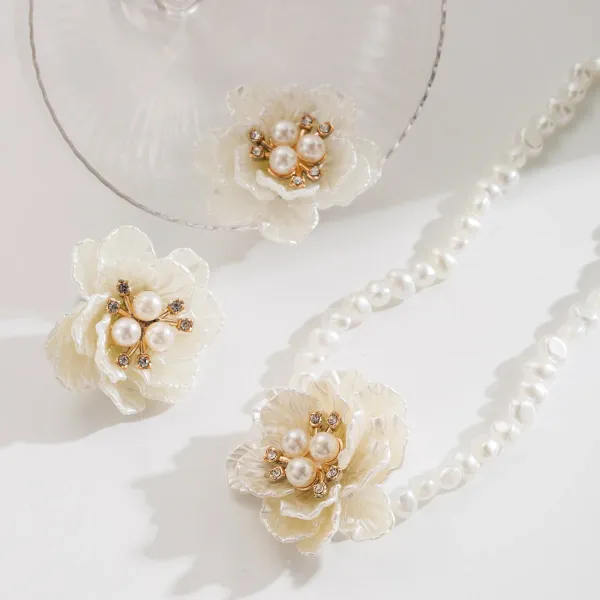 Design Floral Resin Crystal Stud Earrings Orange and Cream Jewelry - 40