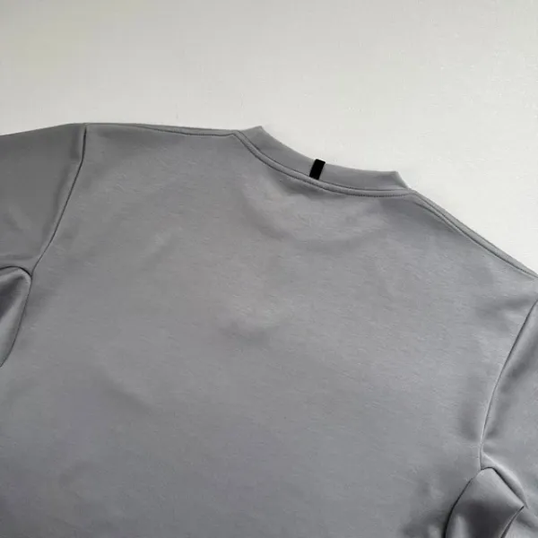 Oakley Logo Embroidered Gray T-Shirt and Black Baseball Cap - 25