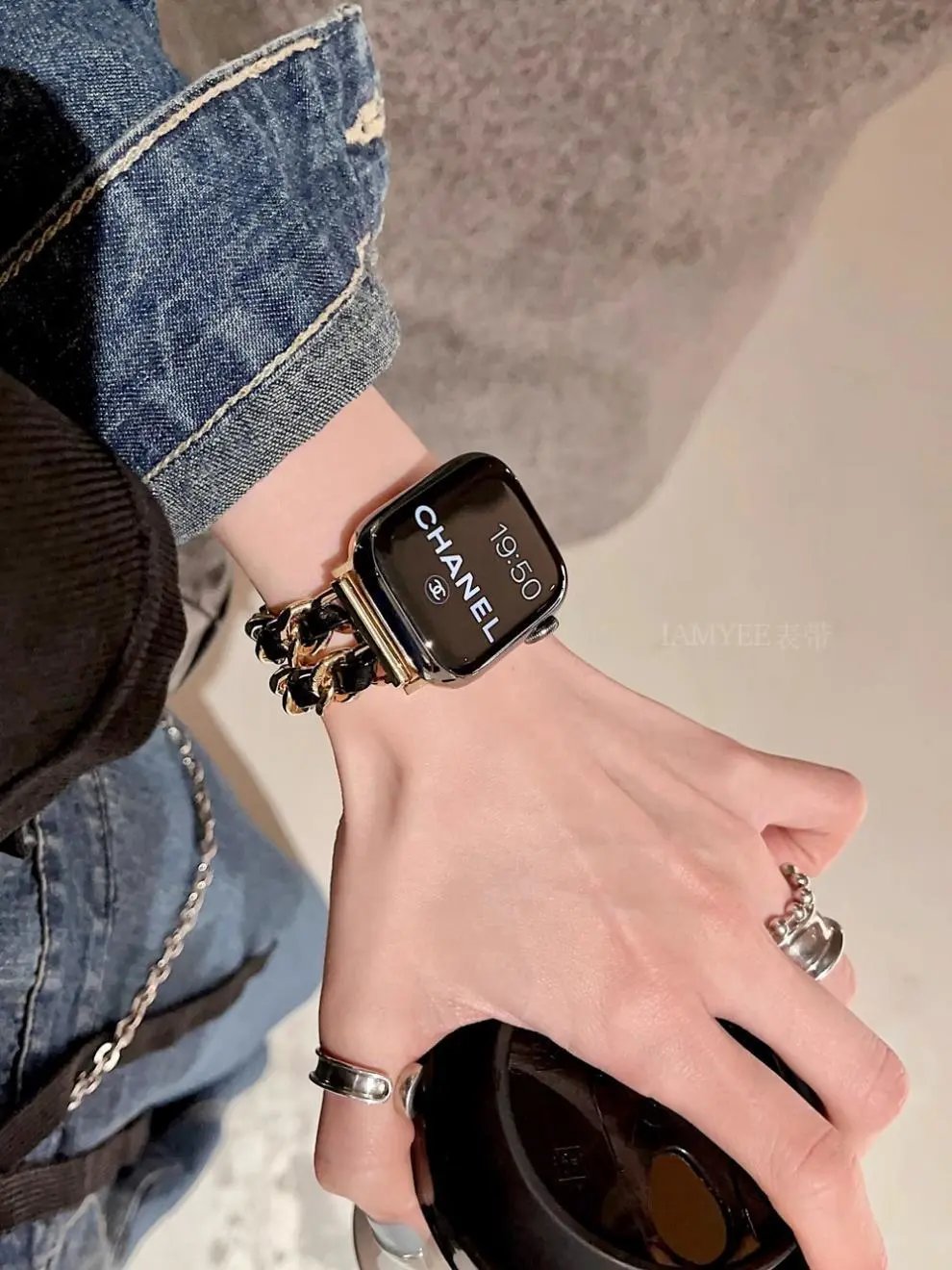 Apple Watch with Rose Gold Metal Link Bracelet Smartwatch - 43