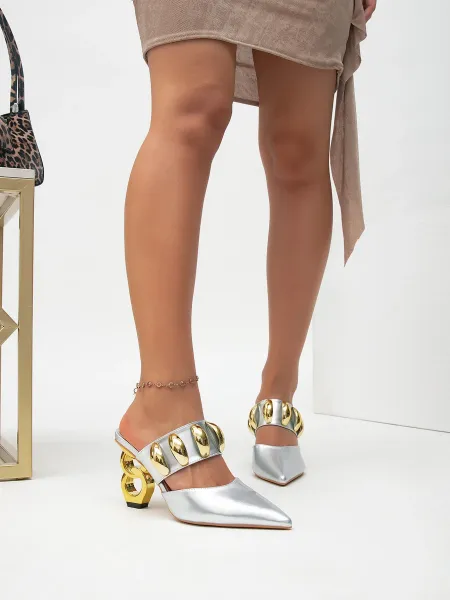 Design Chain-Heel Mule Black with Gold Hardware Shoes - 18