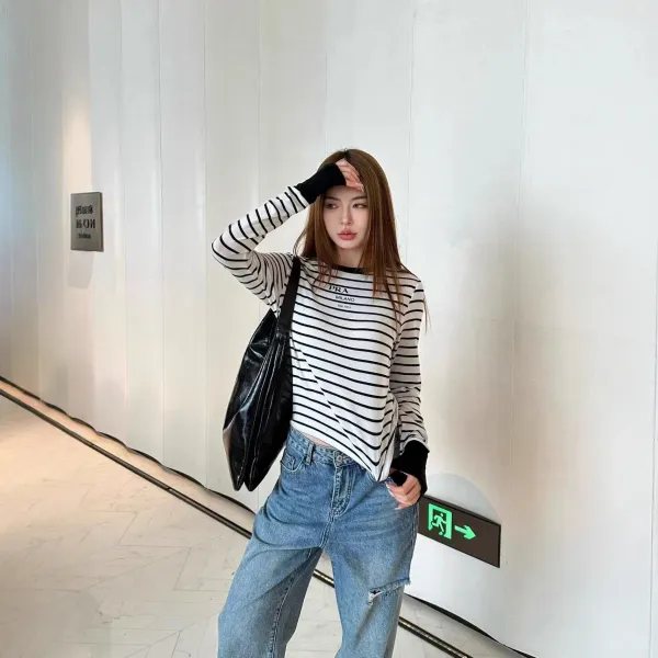 Prada Striped Logo Long-Sleeve Cropped Top White / Black T-Shirts - 5