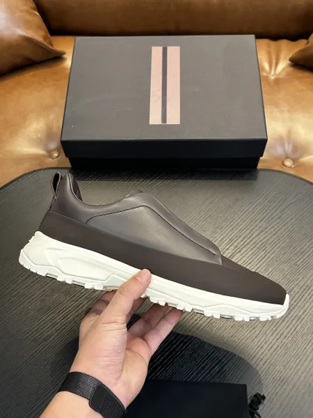 Design Slip-On Chunky Sneakers Gray / White - 5