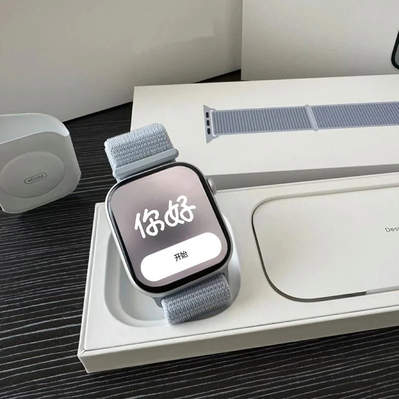 Black and white silicone strap smart watch with bold digital display — SB001342 listing image