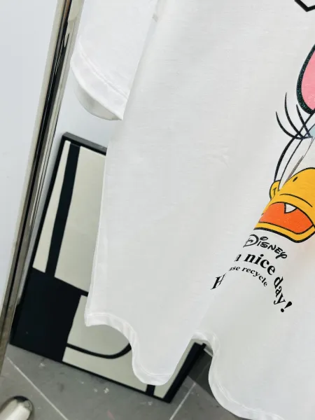 Design Disney x Unknown Brand Daisy Duck Graphic T-Shirt Gray T-Shirts - 12