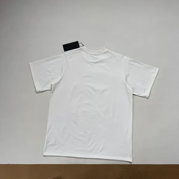 Design Goldwin Minimal Logo Cropped T-Shirt White and Black T-Shirts - 15
