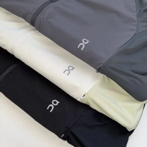 On Running Windbreaker Light Beige Windbreaker Outerwear.windbreaker - 35