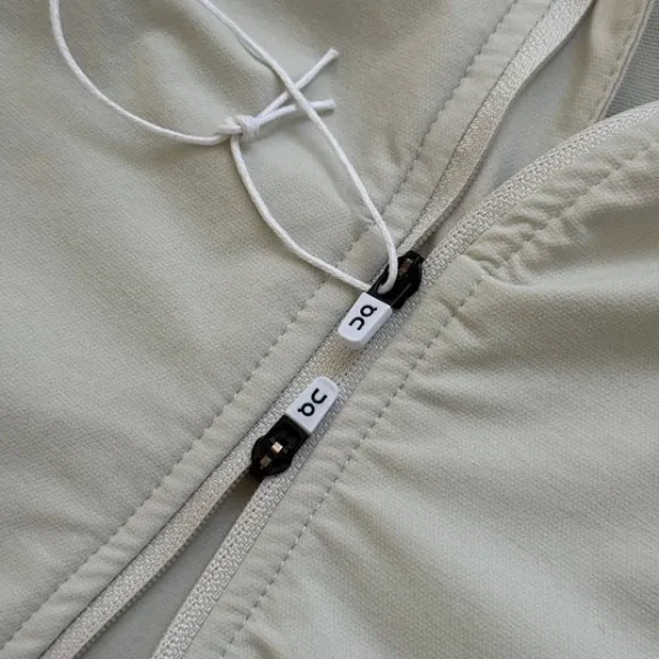 On Running Windbreaker Light Beige Windbreaker Outerwear.windbreaker - 42