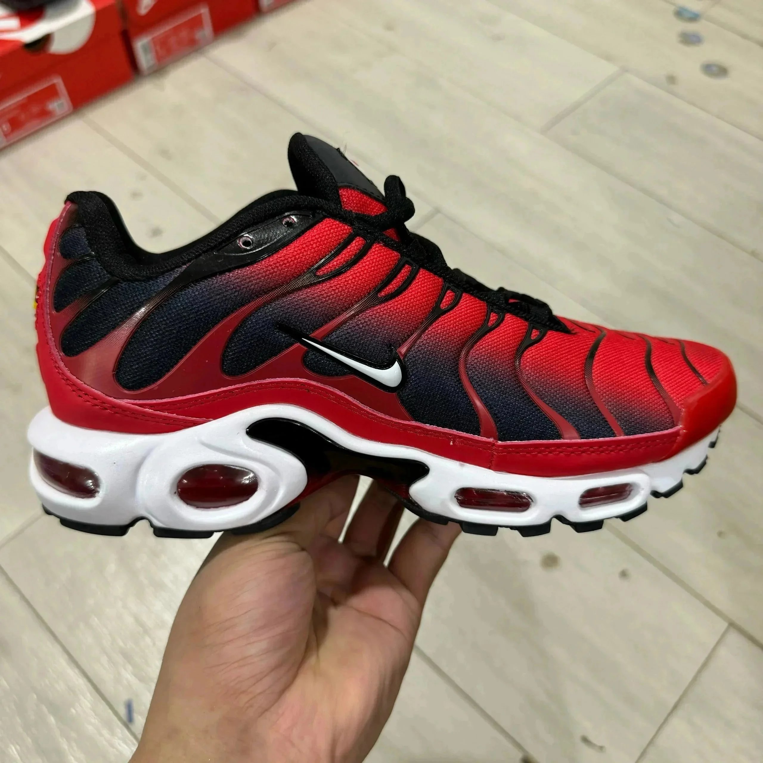 Goods 9 in red