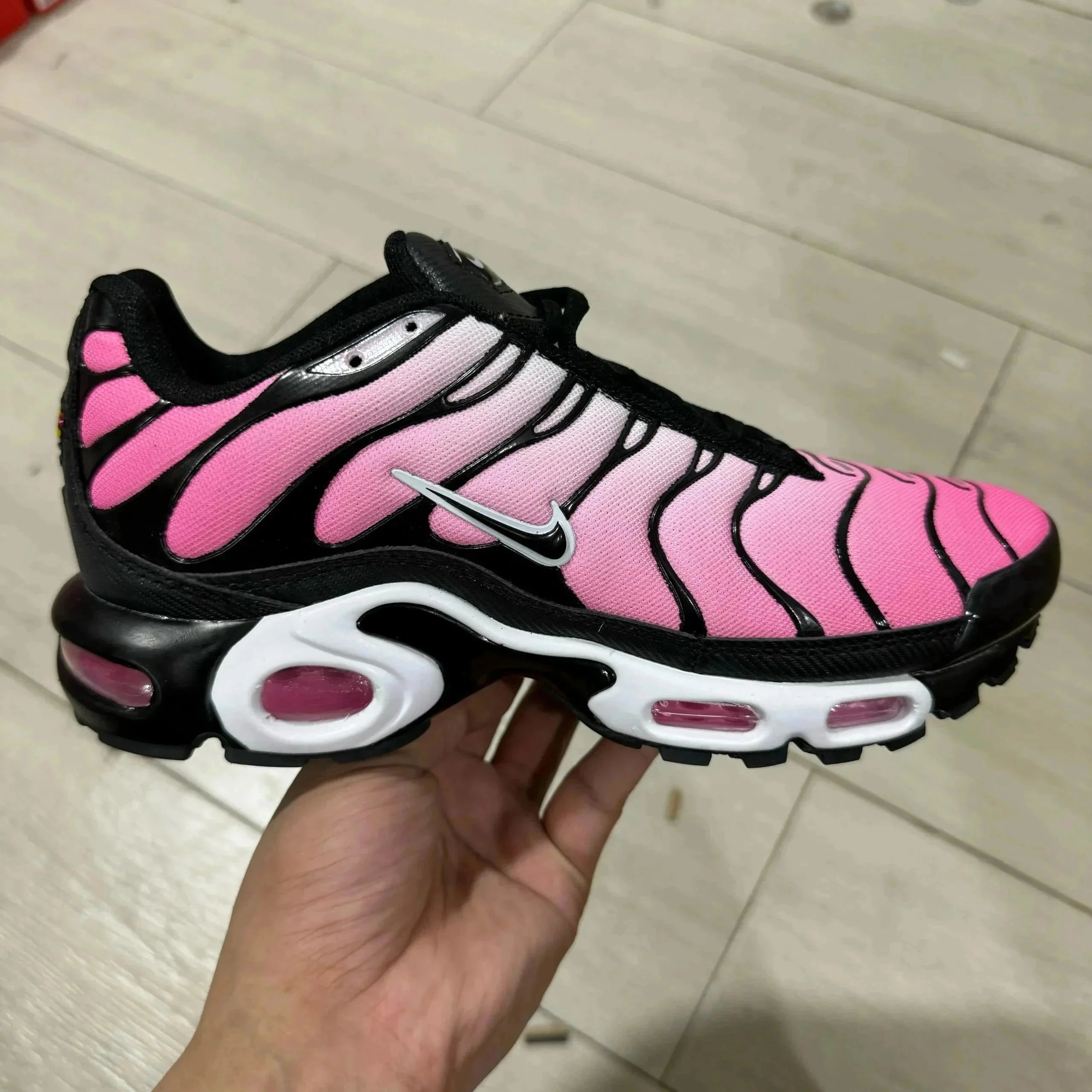 22 Pink