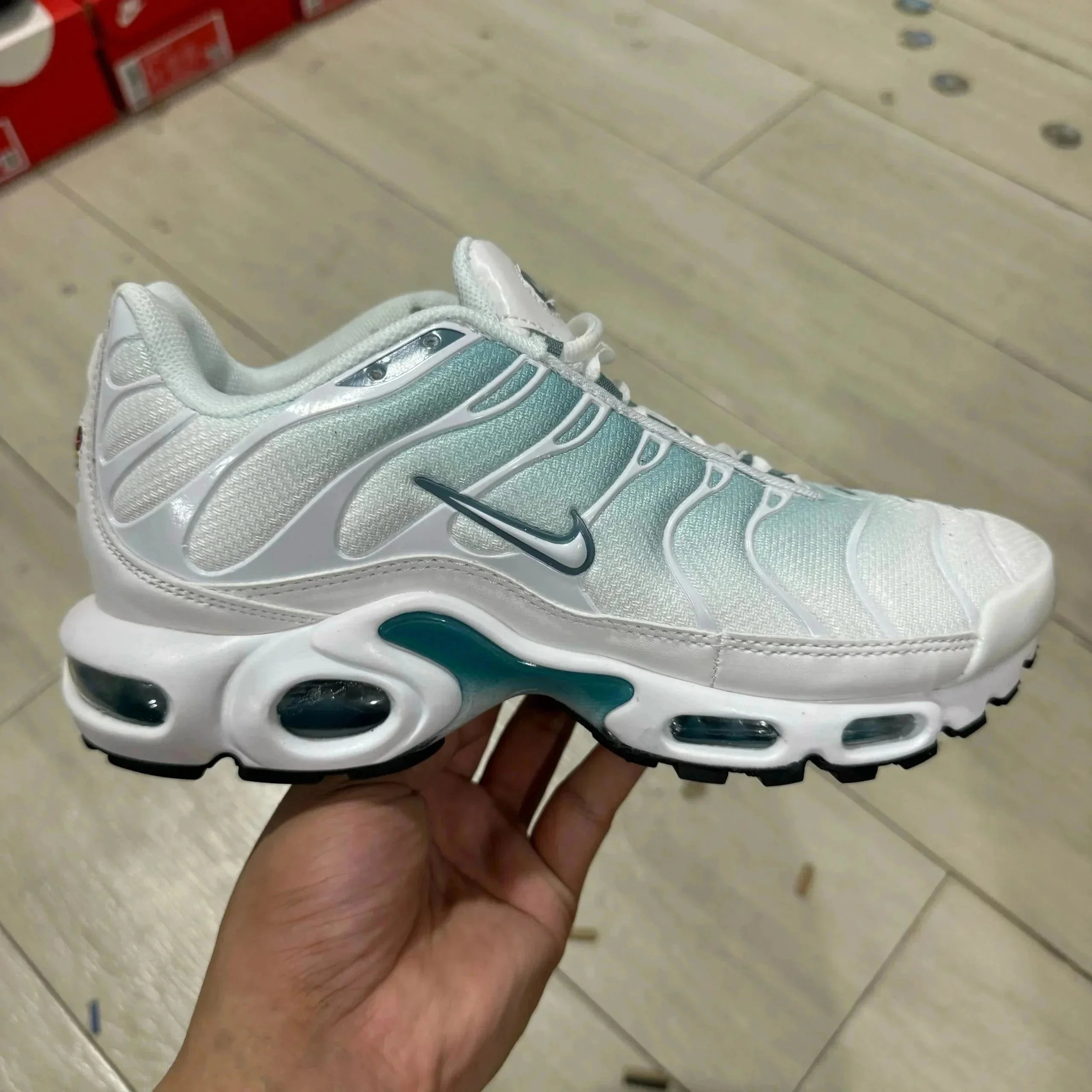 Product 13: White Grey