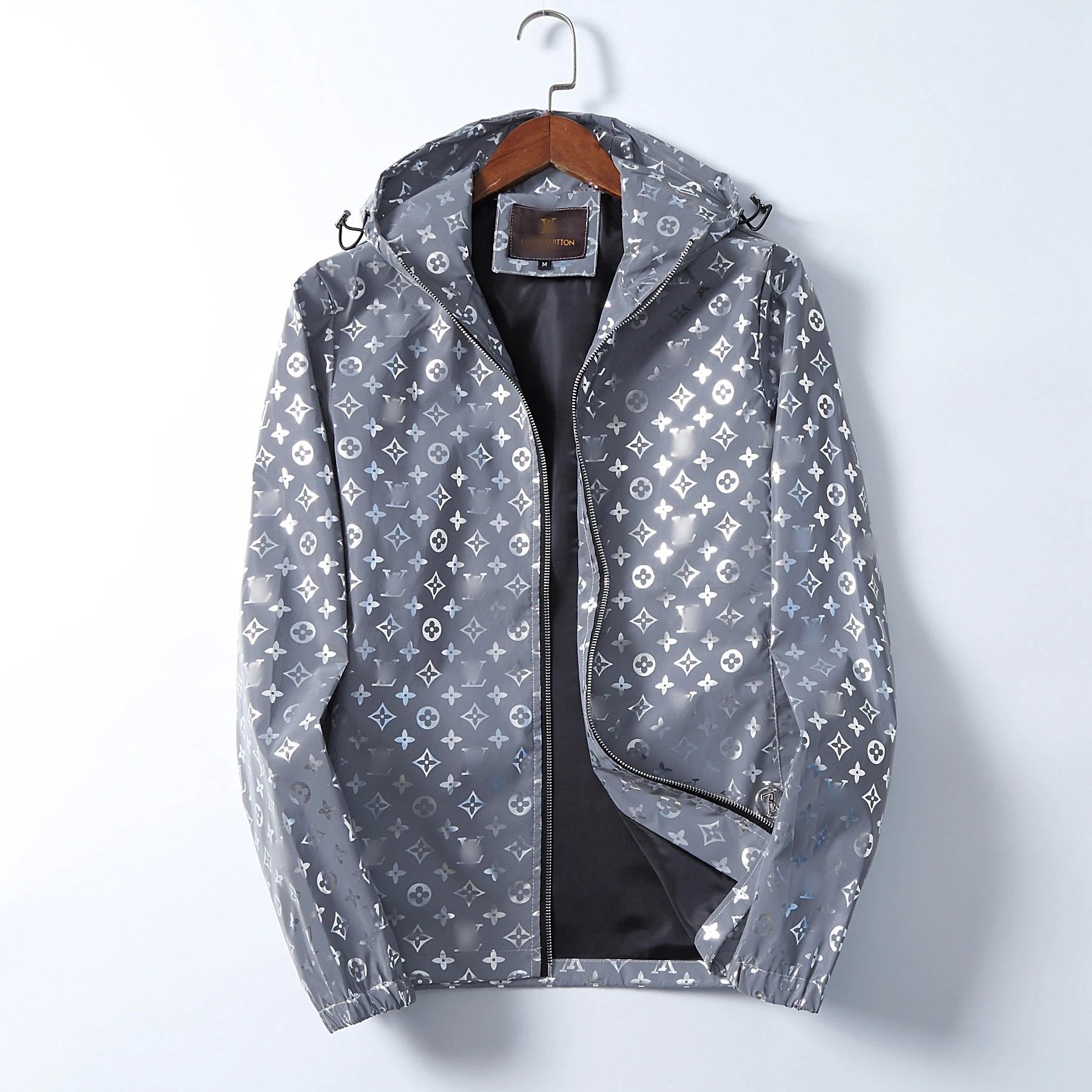 CORTAVIENTOS DE LV new (coged una talla más)