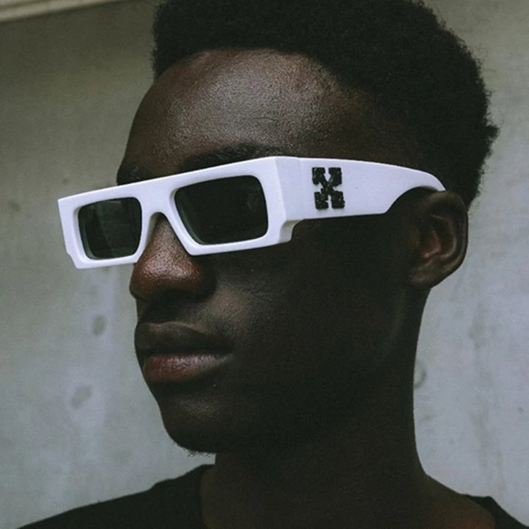 GAFAS MAS PEQUEÑAS OFF WHITE