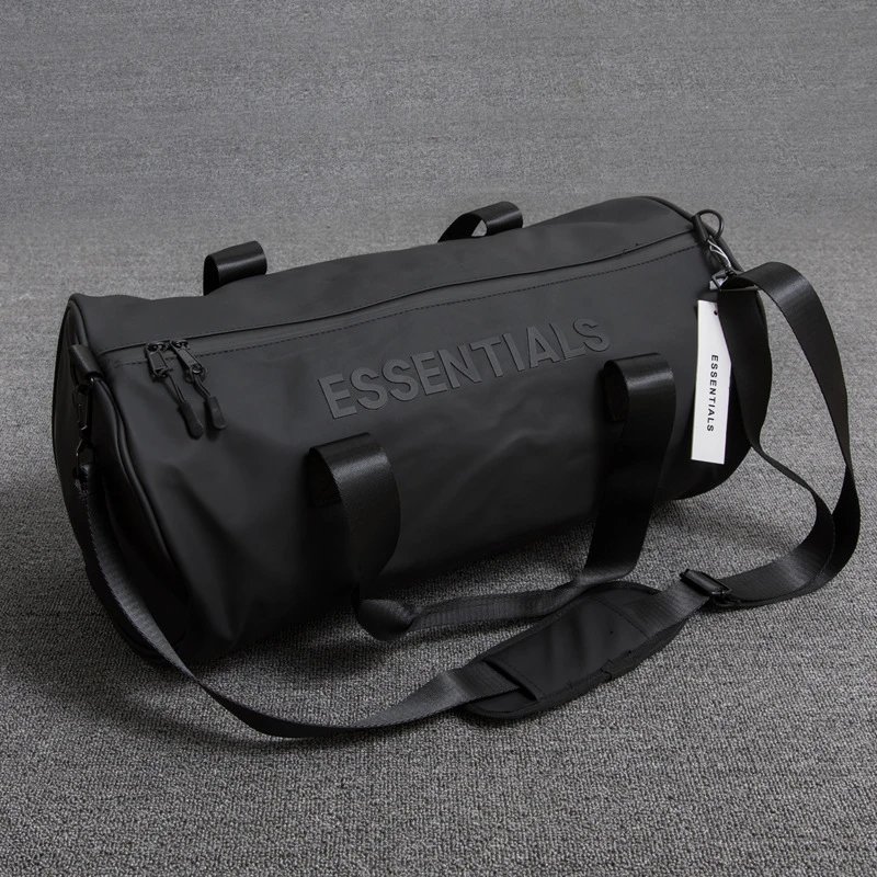 MOCHILA ESSENTIALS