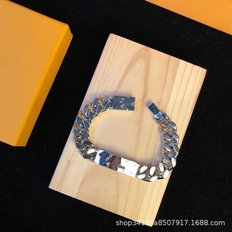 BRAZALETE LV
