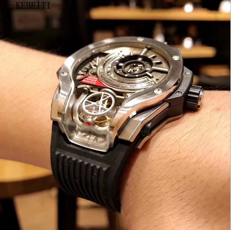 RELOJ CON LOS ENGRANAJES A LA VISTA