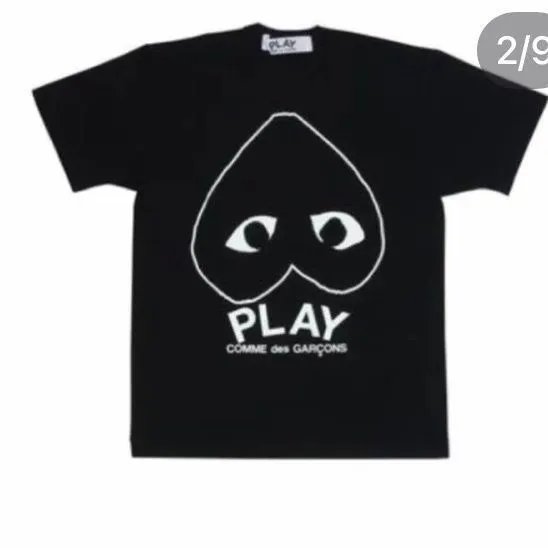 Black Inverted Line Heart T-Shirt