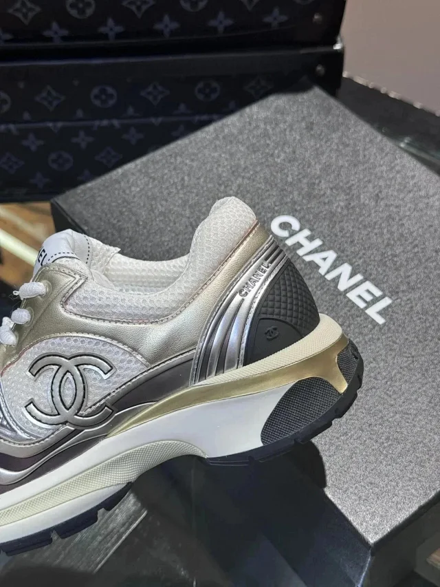 Chanel Sneakers Chunky mesh low-top with interlocking CC logo product detail image 13