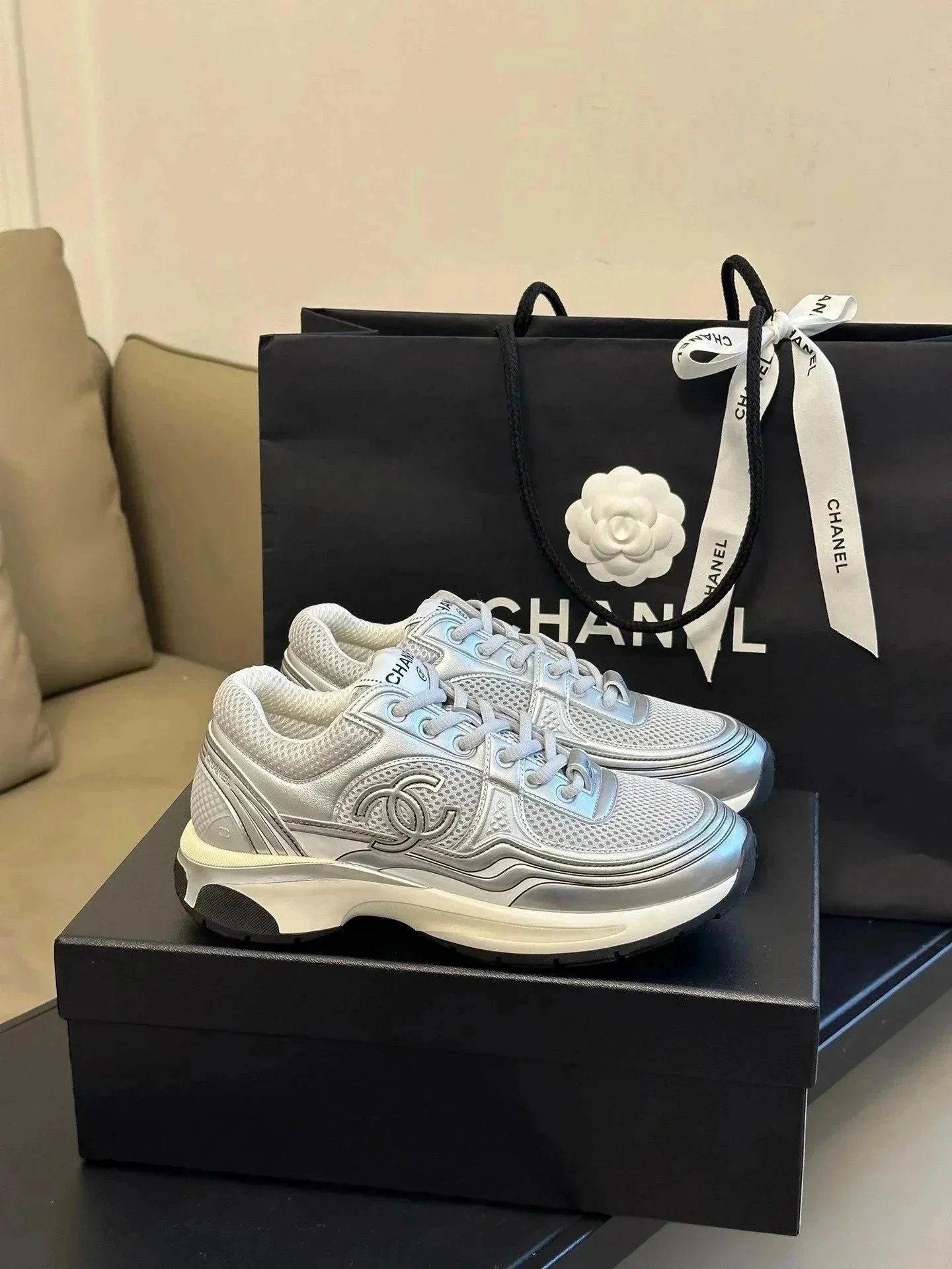 Chanel Sneakers Chunky mesh low-top with interlocking CC logo — 04