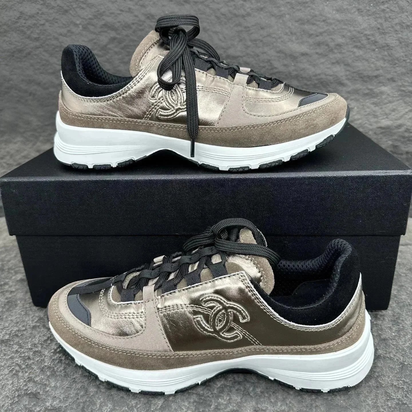 Chanel Sneakers Chunky mesh low-top with interlocking CC logo — 27