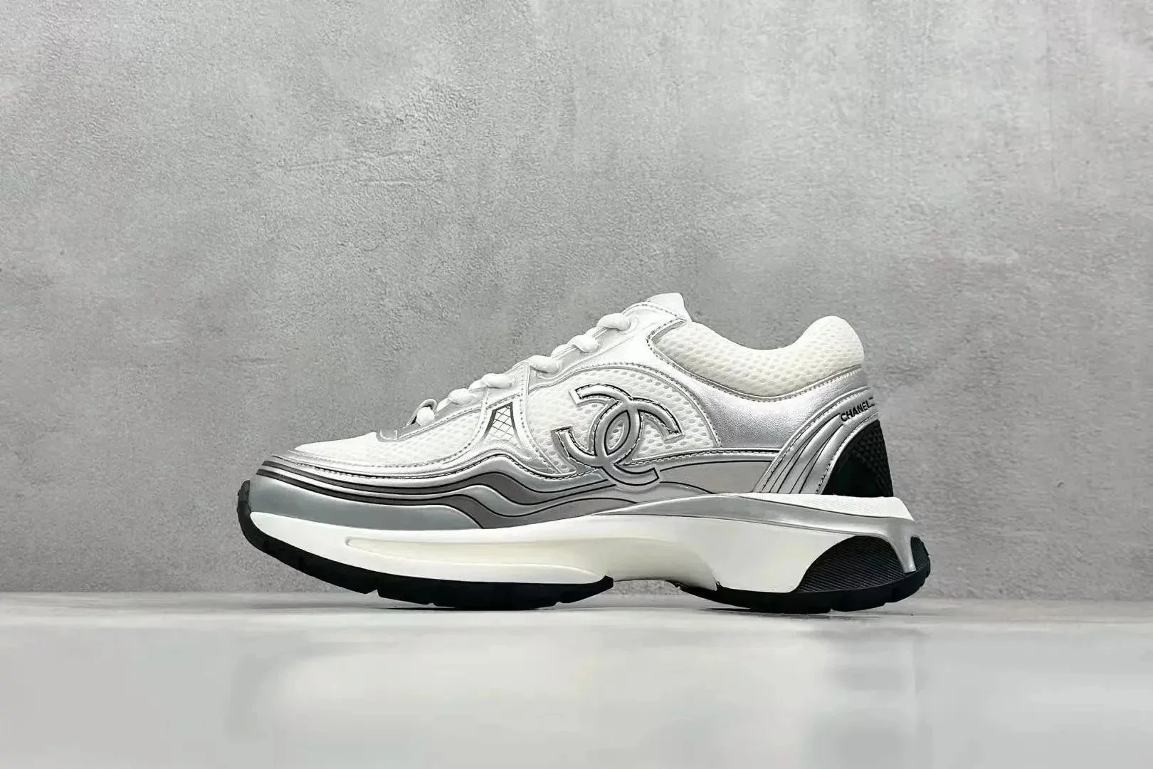 Chanel Sneakers Chunky mesh low-top with interlocking CC logo — 35