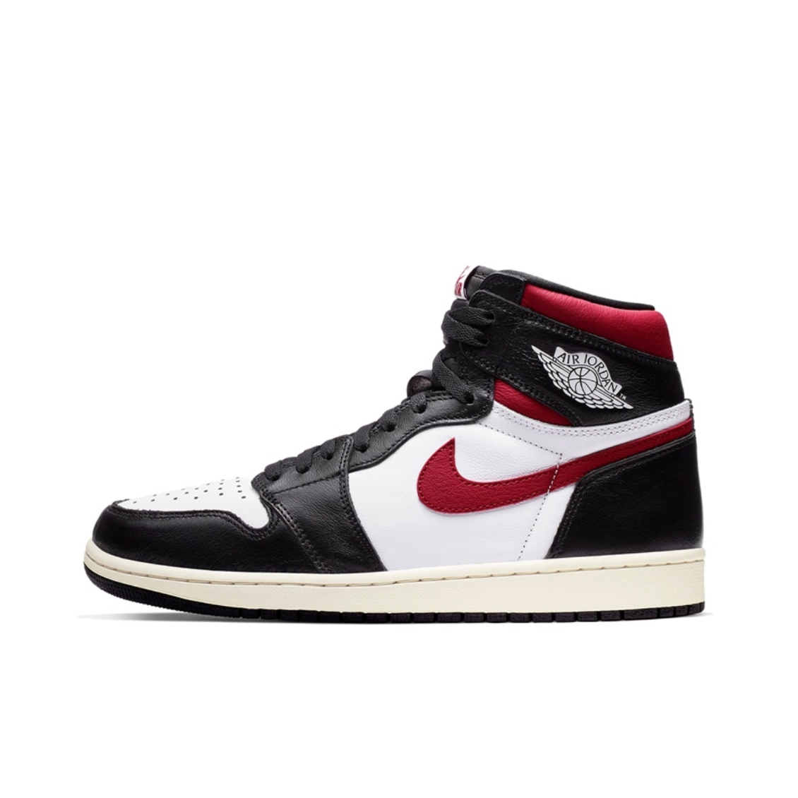 52 Black White Red 555088-061