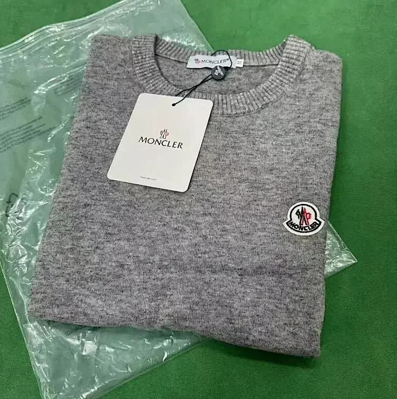 Moncler-2