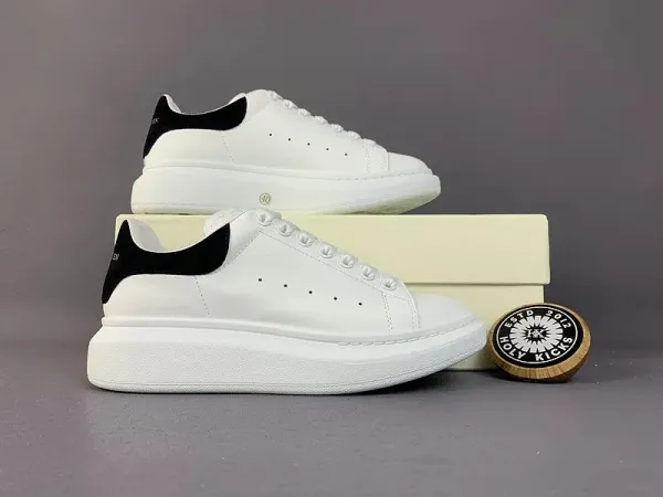 Alexander McQueen Oversized Sneakers White/Black Chunky Sneakers - 1