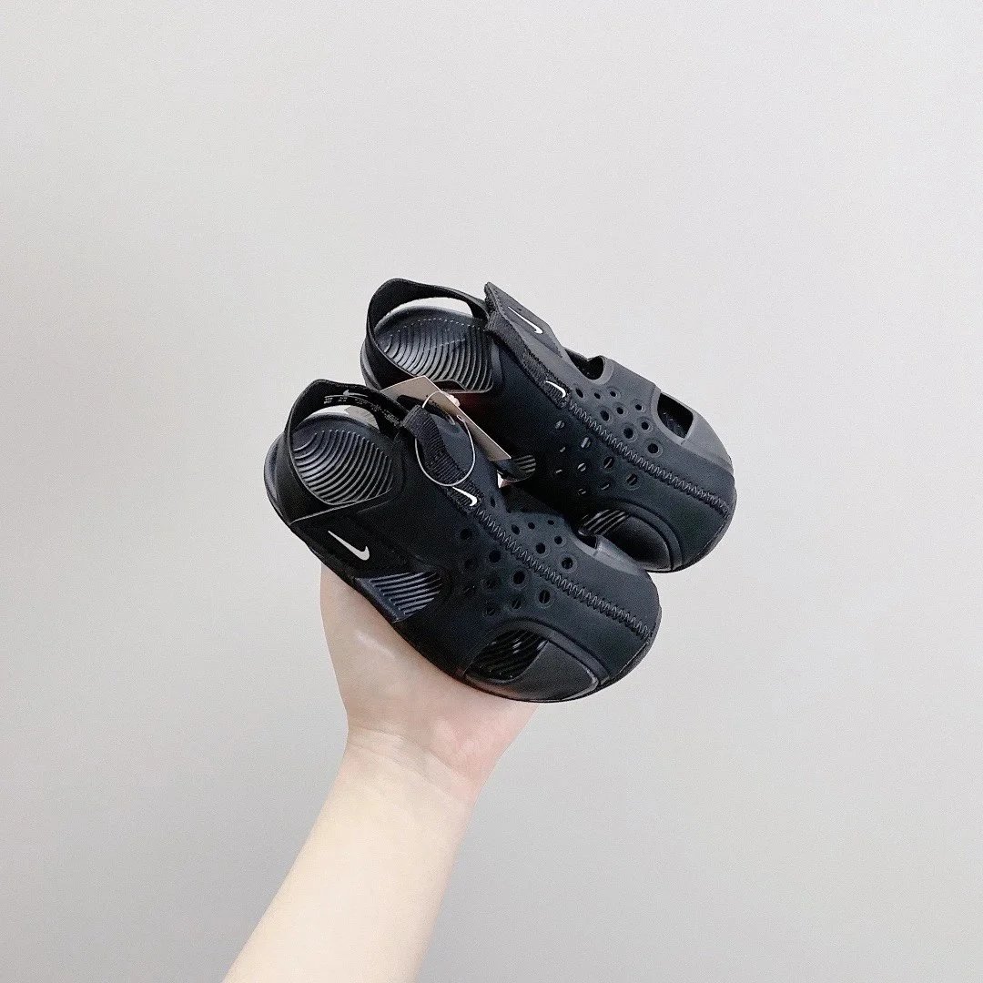 NIKE SANDALIAS