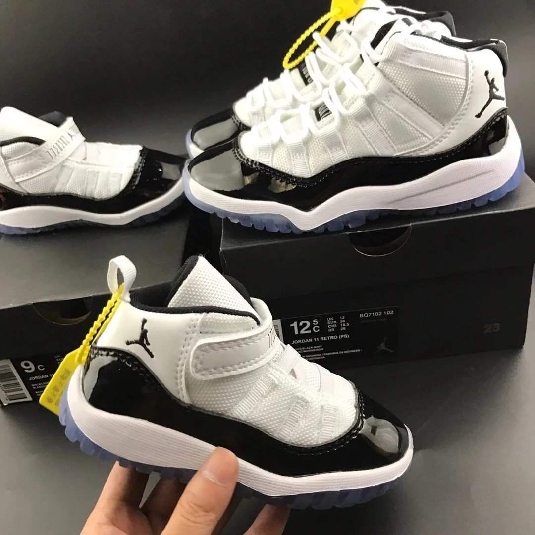 NIKE AIR JORDAN 11 ZAPATILLAS foto 4