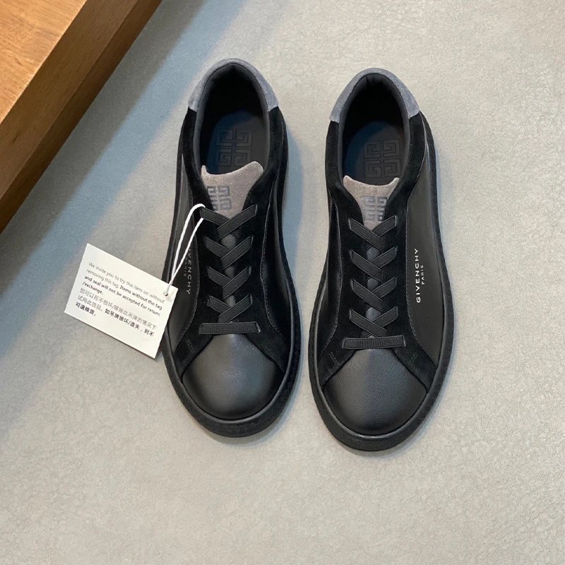 GIVENCHY