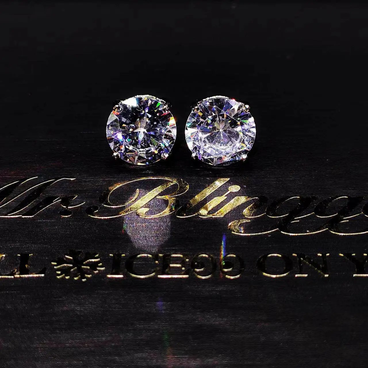 EARRINGS DIAMANTES (MRBLINGGG)