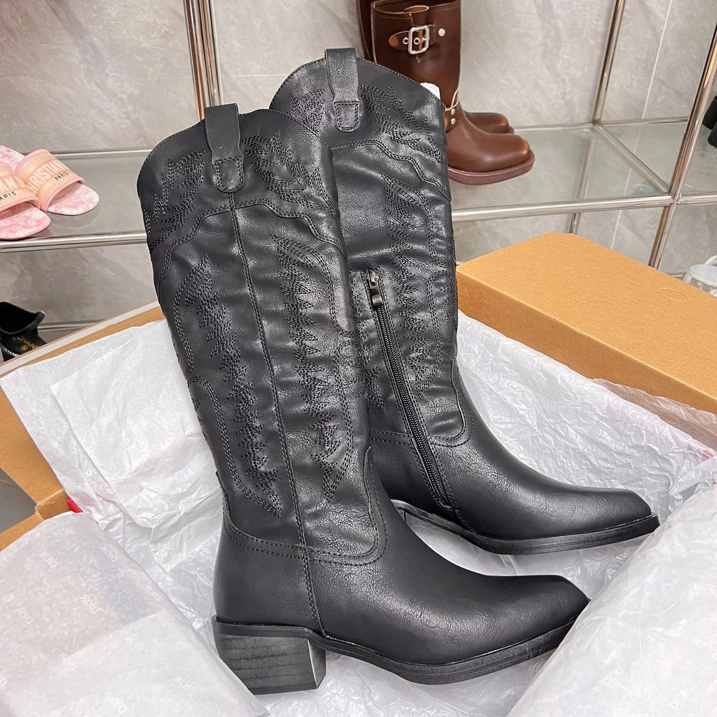 Western Style Embroidered Knee