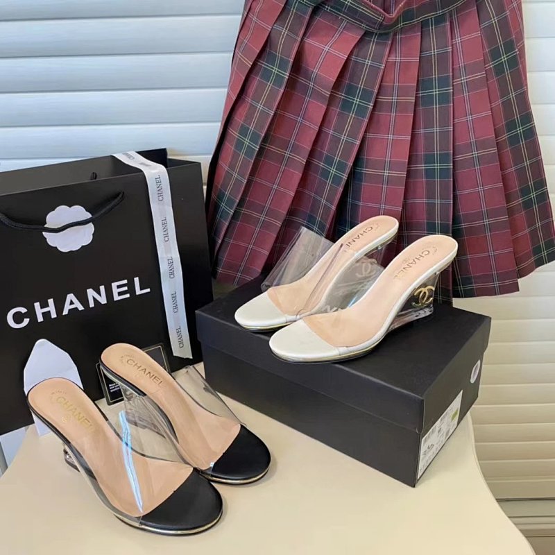 Chanel slides