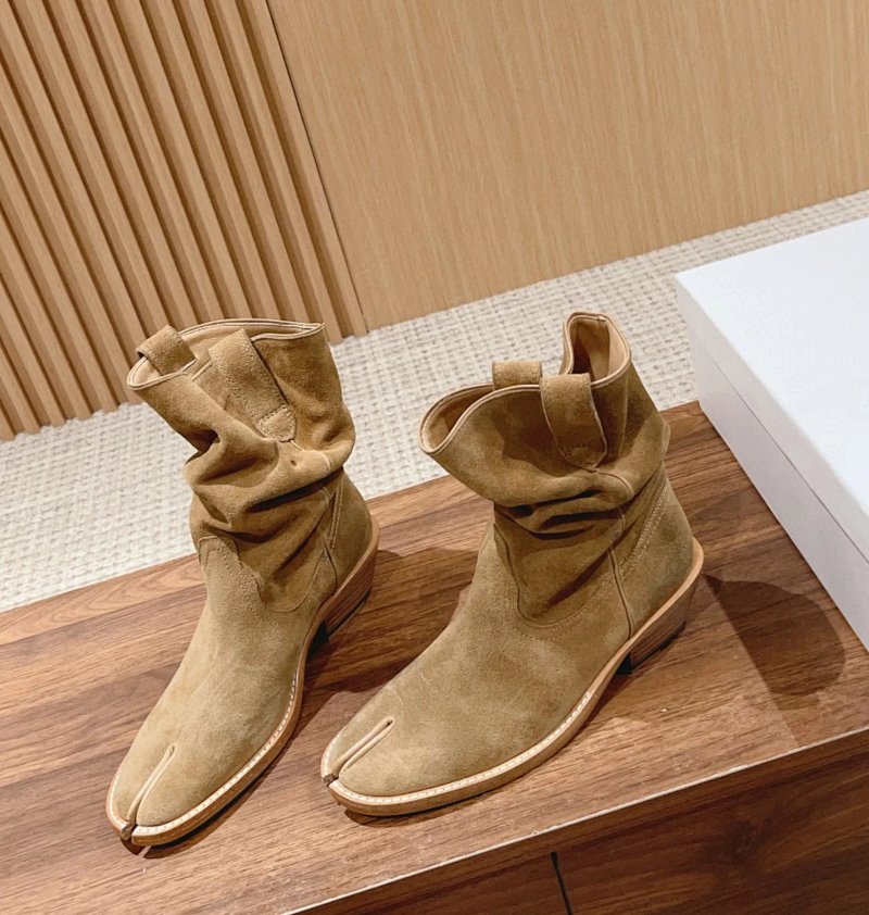 Boots from Xiepu