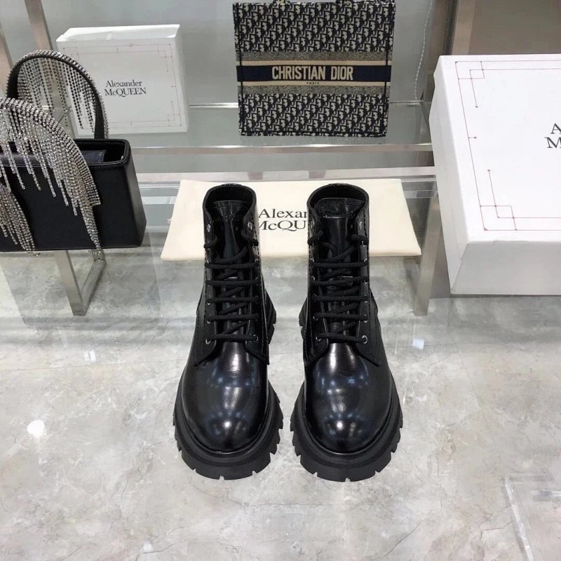 Alexander Mcqueen . 35-39