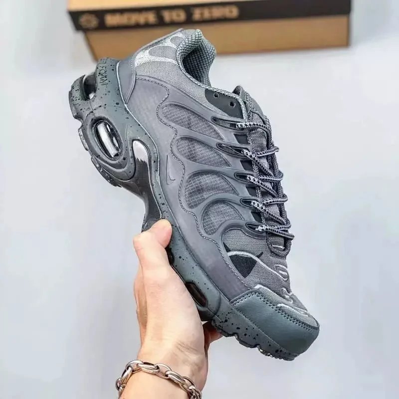 Grey 006