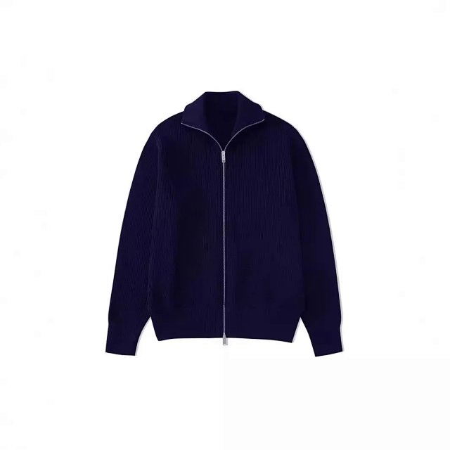 Stylish sweater: seller detail photo 4