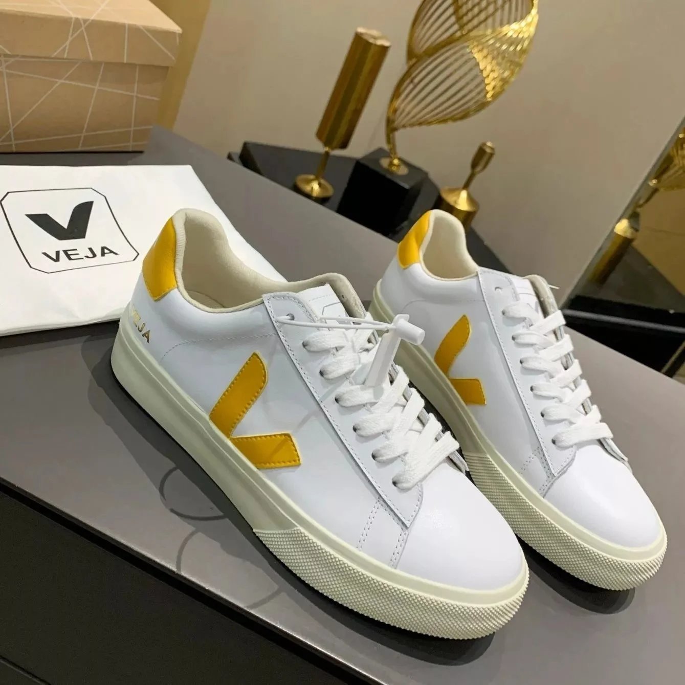 Veja Campo White and Pink Leather Sneakers - 9