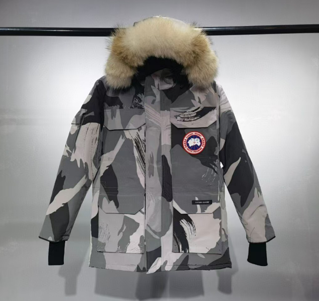 Canada Goose down jacket: seller detail photo 8
