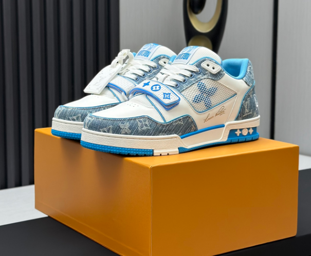 Louis Vuitton orange and white low-top sneakers product photo 4