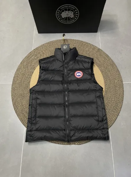 Canada Goose Freestyle Vest Black Down Vest - 1