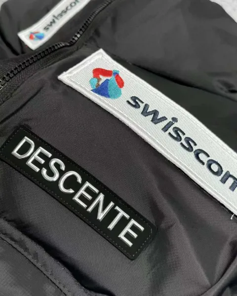 Descente x Raiffeisen x Swisscom x Helvetia x BKW Down Jacket Black - 10