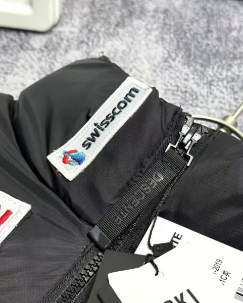 Descente x Raiffeisen x Swisscom x Helvetia x BKW Down Jacket Black - 9