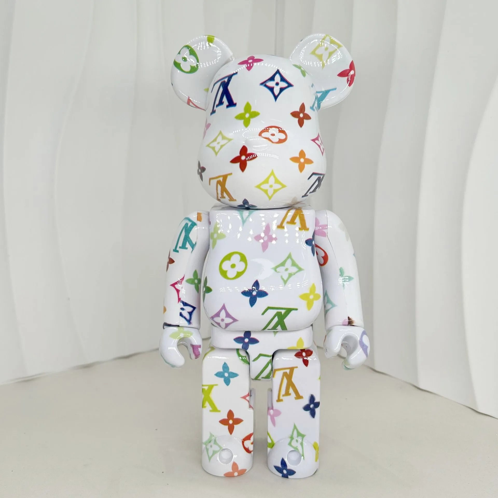 White Letters (400% 28cm) ABS