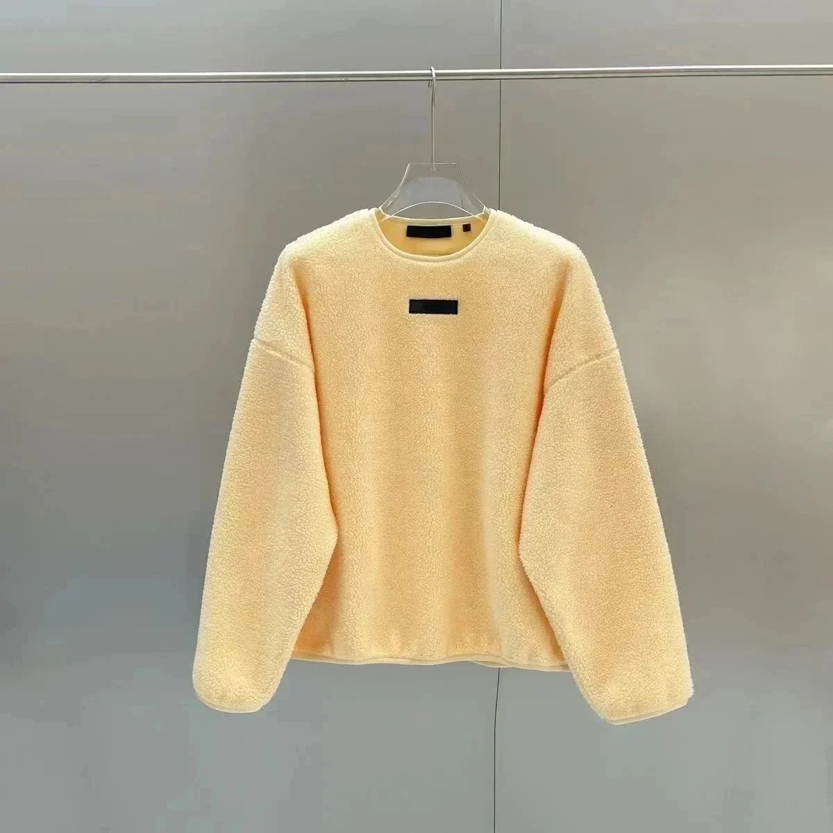 Unbranded Hoodies & Sweatshirts Sherpa fleece crewneck sweatshirt — 01-1
