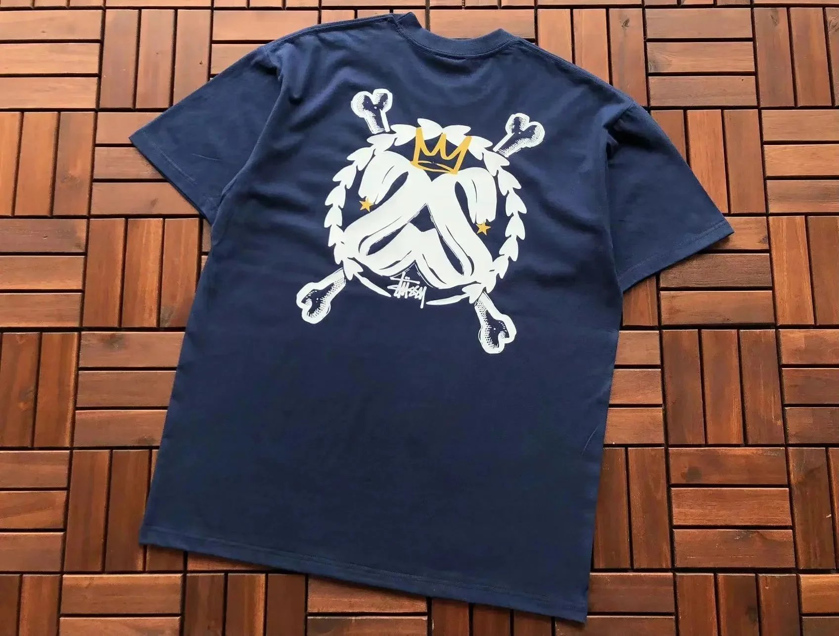 Stüssy T-Shirts Short-Sleeve Graphic T-Shirt — 32